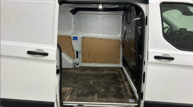 FORD TRANSIT CUSTOM II (2) FOURGON 2.0 ECOBLUE 136CH TREND BUSINESS L1H1 300 24 990€ ou 446€/MOIS - image 7