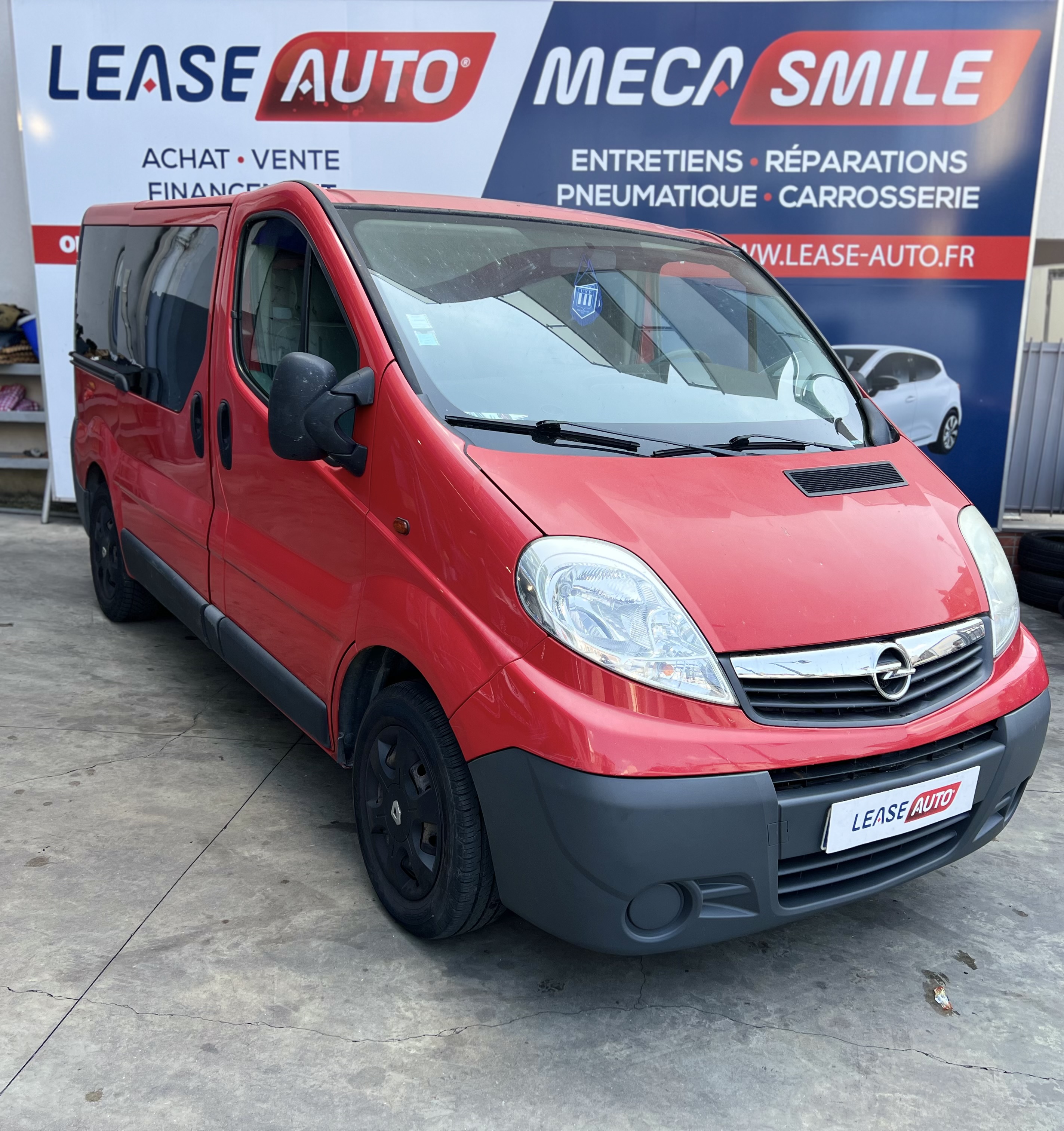 OPEL VIVARO I COMBI PHASE (2) 2.0 CDTI 115 CH L1H1 9 PLACES MINIBUS 8990€ ou 182€/MOIS - image 1