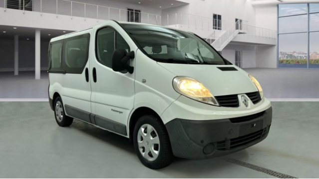 RENAULT TRAFIC COMBI PHASE (2) 2.0 CDTI 115 CH L1H1 9 PLACES MINIBUS 9 990€ ou 199€/MOIS - image 1