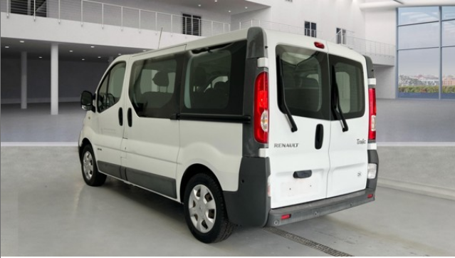 RENAULT TRAFIC COMBI PHASE (2) 2.0 CDTI 115 CH L1H1 9 PLACES MINIBUS 9 990€ ou 199€/MOIS - image 3